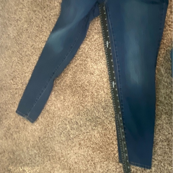 NYDJ Skinny Blue Jeans in Sz 6 - Picture 7 of 11